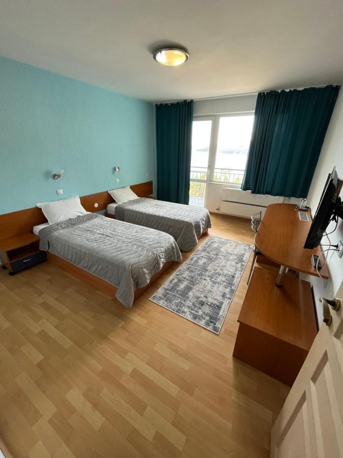 Хотел Панорама Доспат Ngoại thất bức ảnh